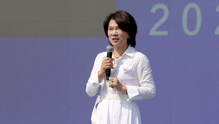 董明珠15年来首次落榜《财富》中国商界女性榜，立讯精密董事长连续三年居首