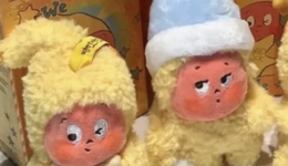 踩著LABUBU的腳印，WAKUKU能復(fù)制現(xiàn)象級(jí)爆款的神話嗎？