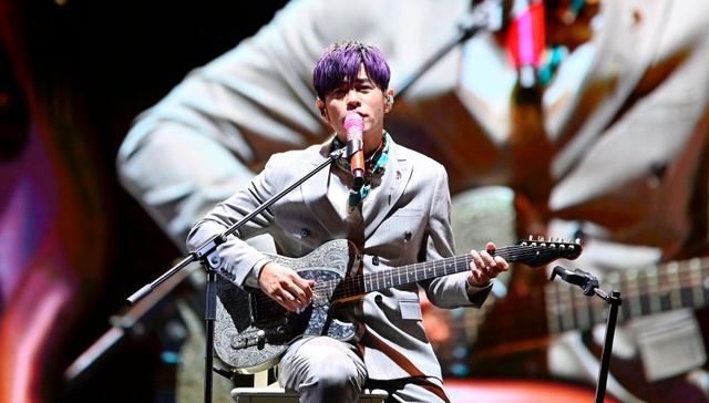 周杰伦厦门演唱会新增900元视线不良区，只看大屏也要500元