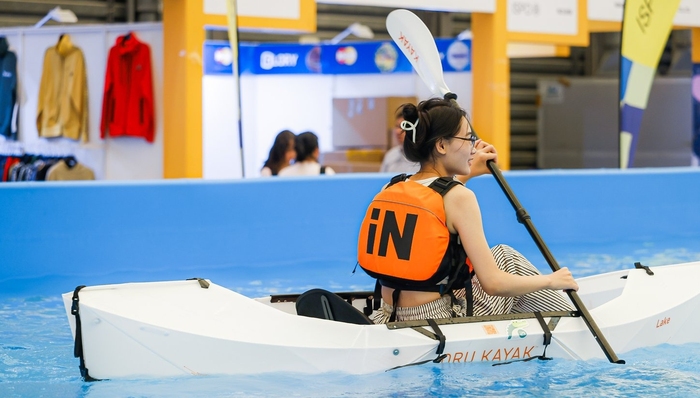 盯上水上运动、攀岩…运动户外品牌越卷越细了