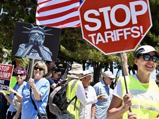 特朗普宣布“对等关税”8月1日开始实施，并威胁对铜和药品征收高额关税