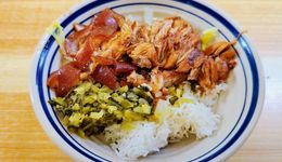 三万多家猪脚饭，和打工人一起“北漂”