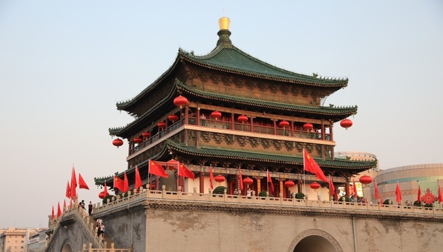 地方新闻精选 | 西安明确景区门票不得区别本地与外地游客 茂名一官员被通报匿名诬告陷害他人