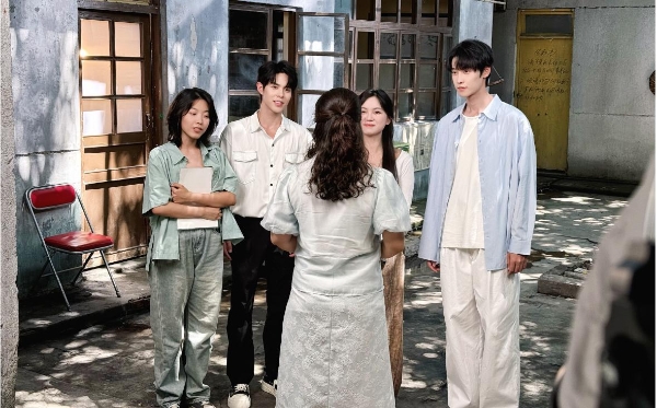 58同城新剧杀疯了！“假家人”合租爆笑又催泪，胡迪客串金句刷屏！ 