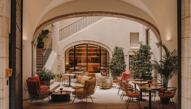 首旅酒店集团开启“精彩长安街•宝藏酒店奇遇记”，上海外滩W酒店与南翔馒头殿跨界合作 | 一周旅行指南