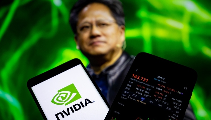 黄仁勋身家高过巴菲特，距离赶超谷歌创始人布林不到100亿美元