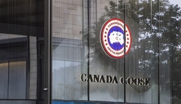 羽绒服一哥，加拿大鹅也要卖了