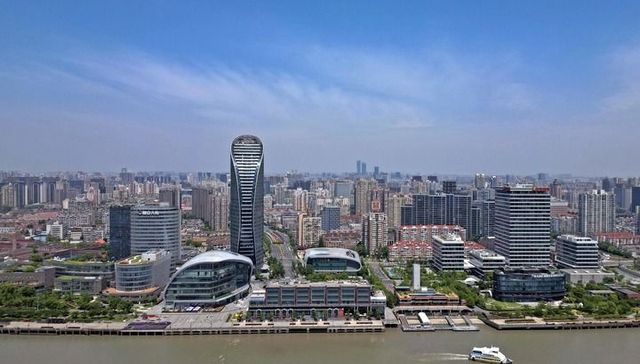 城市更新,滨水空间,中国式现代化,城市理念,城市治理,上海建筑,人民民主,人民群众,糍饭糕,城市公共