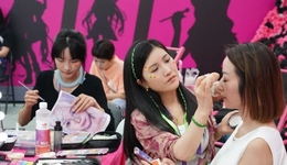 从刀郎到周杰伦，演唱会带火的不止消费，还有这些美妆新机会