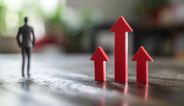 上半年全國居民人均可支配收入21840元，工資性收入占比為57.8%