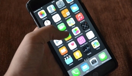 县城手机店开始消失，为啥手机在县城都卖不出去了？