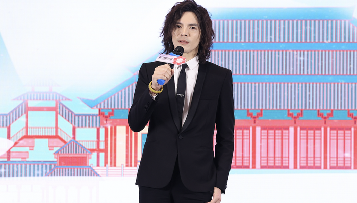 向佐被曝欠百万港元赌债，经纪人回应