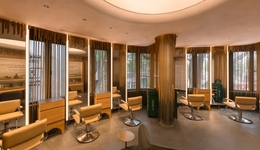 從賣貨場到價值策源地，美妝“旗艦店”浪潮再起