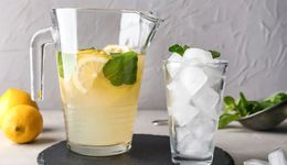 怕热的年轻人，捧出一个大热单品