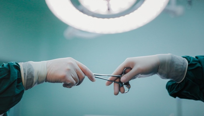 微创医疗自救，重组旗下业务