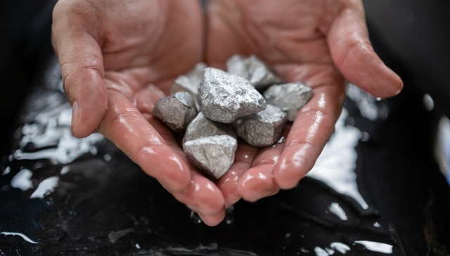 国安部披露境外间谍窃取我国稀土手法：灌入塑料模特、矿泉水瓶等偷运出境