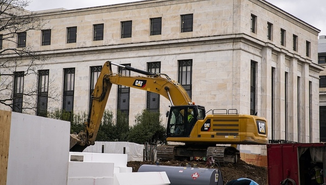 美联储翻修被质疑跟“凡尔赛宫一样”，鲍威尔回应：始终接受严格监督