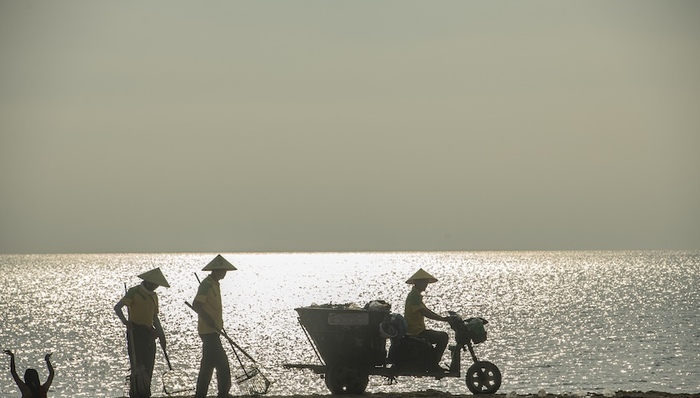 台风“韦帕”逼近华南沿海，广东海南严阵以待