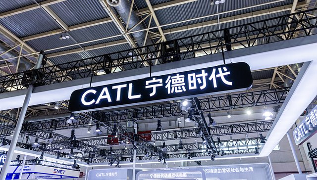 宁德时代港股股价再创新高，A股突破280元关口