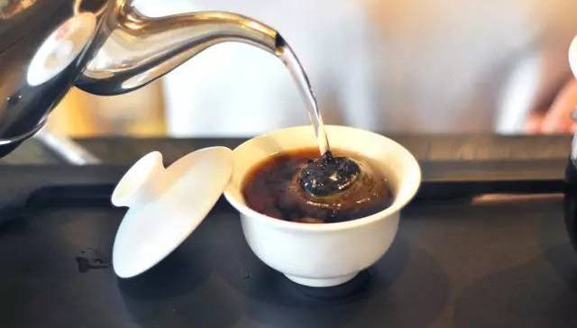 八马茶业完成上市备案，背后500亿泉州姻亲圈护航