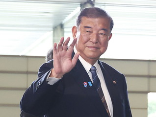 党内大佬集体施压后，石破茂决定在9月之前宣布去留