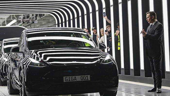 马斯克转发懂车帝测试称“拿第一”，特斯拉副总裁最新回应：不关注排名