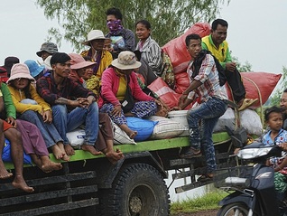 冲突波及邻国：老挝与柬武装人员交火，泰国称柬炮弹落入老挝境内
