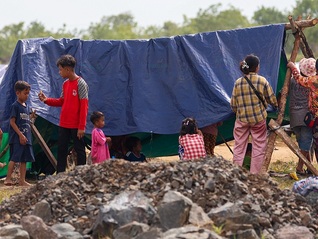 “不停火就没有贸易谈判”，特朗普与泰柬领导人通话