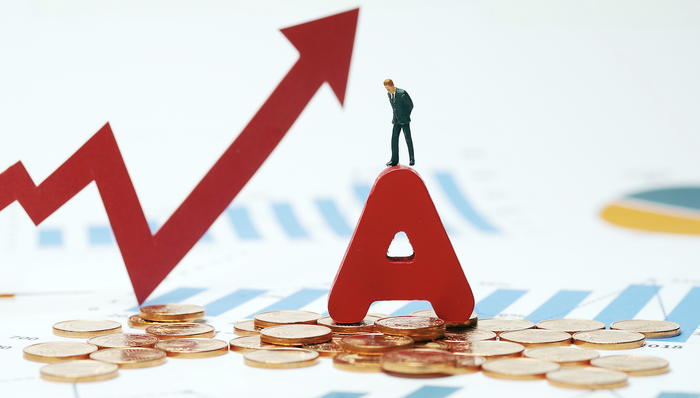 尾盘涨停！上纬新材成A股年内首只十倍股