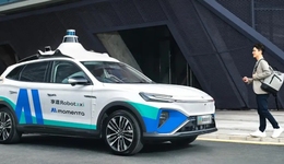 想上市的Momenta，想起来自己是“双飞轮”