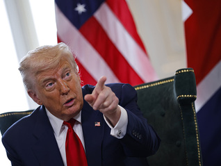 特朗普对普京发出新威胁：10天内不停战，就等着被加关税