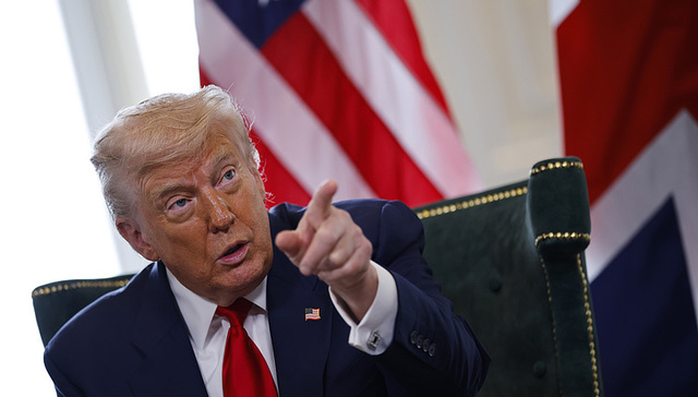 特朗普对普京发出新威胁：10天内不停战，就等着被加关税