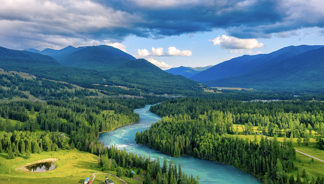 新疆喀纳斯景区民宿标价超4000元/晚，当地市监部门回应