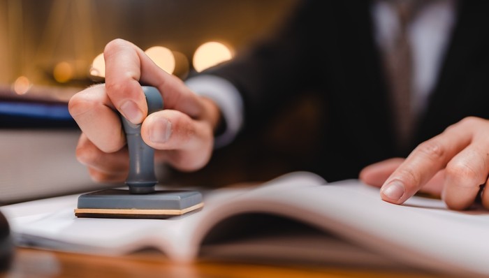 企业公民权益合法的“保护伞”，公证如何保持公信力？