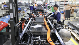 依法依規(guī)治理企業(yè)無(wú)序競(jìng)爭(zhēng)、推進(jìn)重點(diǎn)行業(yè)產(chǎn)能治理，政治局會(huì)議重磅發(fā)聲