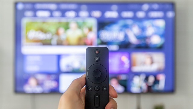 网友吐槽买了多项会员仍无法投屏抢先看，芒果TV客服回应