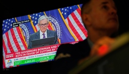 美联储承认经济增长放缓，但特朗普关税令降息变得扑朔迷离