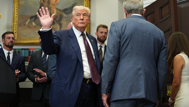 “对等关税”再延期至8月7日，特朗普授权合法性待最高法终裁