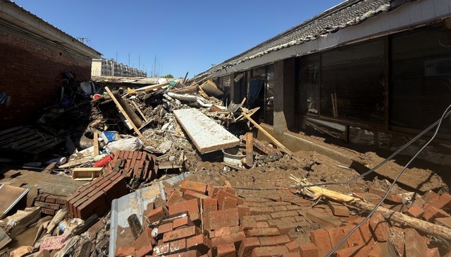 【追踪】密云太师屯镇灾后重建：路通了好走了，才能清理家中淤泥