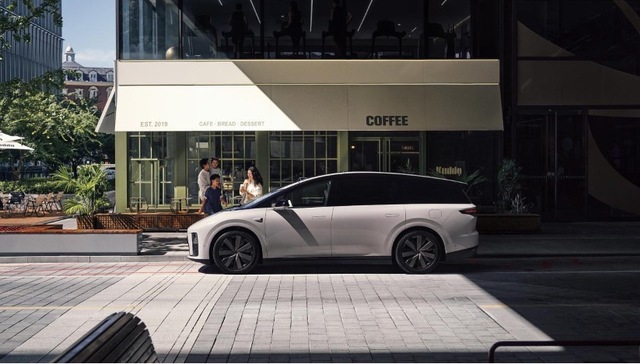 闪电快讯 ｜ 理想汽车更新i8价格和配置组合：Pro版被取消