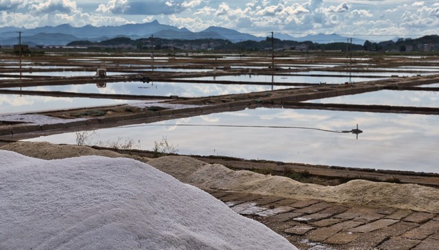 山东海化拟斥资23亿元参股中盐碱业，押注天然碱矿