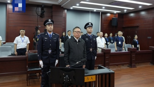 26年受贿2.16亿，广西壮族自治区原副主席秦如培一审被判死缓