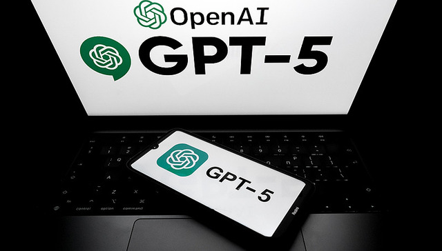 OpenAI发布最强模型GPT-5，免费向所有用户开放