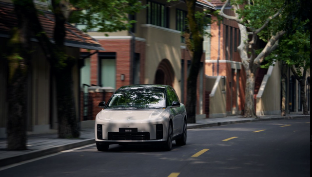 比理想i8改配置更重要的，是理想汽车的听劝和执行力