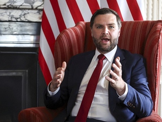 美国副总统：正协调俄乌首脑会晤，我们不会再资助乌克兰战争了