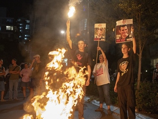 以色列抗议者计划全国大罢工，内塔尼亚胡公布加沙未来管理方式