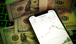 港資券商“西行”潮：納斯達(dá)克成“新寵”，機(jī)遇與風(fēng)險(xiǎn)并存