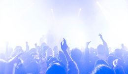 县城音乐节，怎么成了00后的大型庙会？