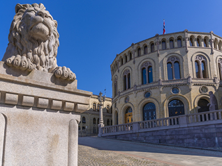 为了拿这个奖，特朗普频频打电话