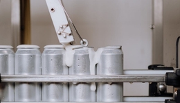 挤牛奶、坐垃圾车、跟螺蛳粉合影…...“工业迪士尼”你玩了吗？